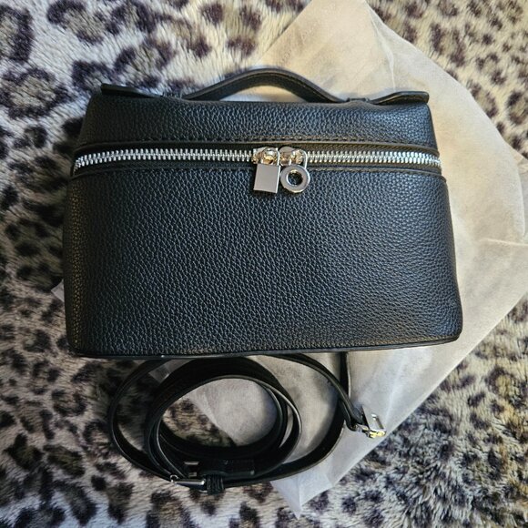 Fashion Small Side Bag Crossbody Bag Black Vegan Leather Silver Hardware - NWT - Picture 4 of 16